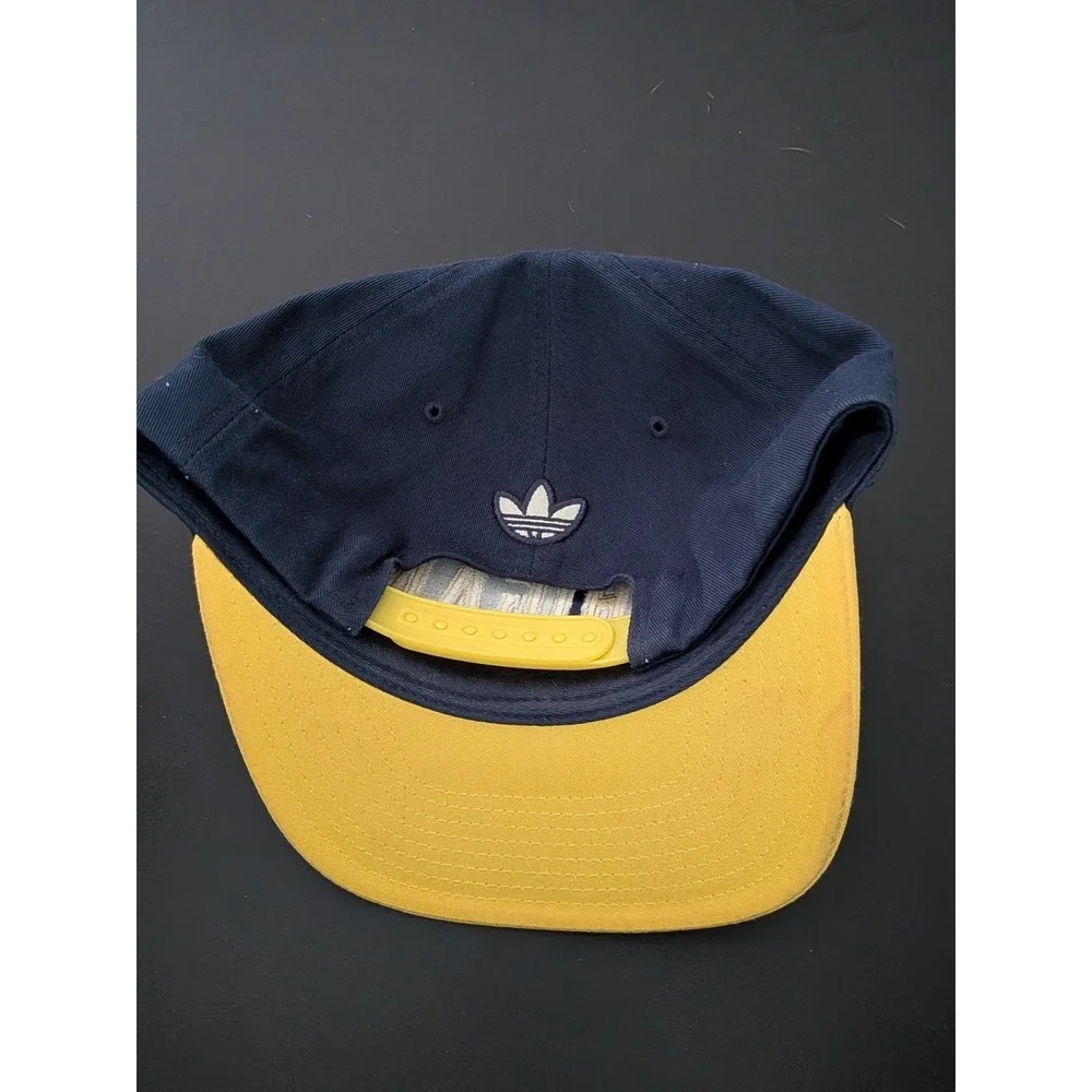 Vintage Adidas MICHIGAN WOLVERINES Blue & Yellow SnapBack Hat College Vault OSFM